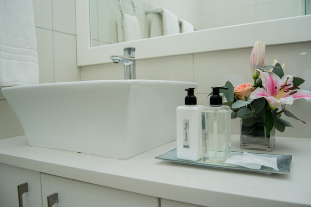 Bay-Lodge-Accommodation-in-Mossel-Bay-Superior-Luxury-Suite-2-08